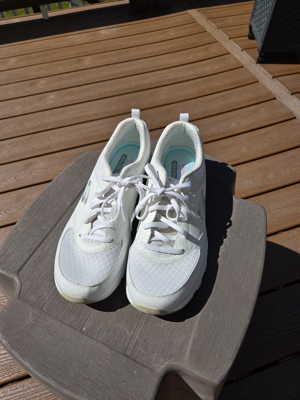 Skechers Skech-Air White Walking Sneakers, Air Cool Memory Foam Insoles Sz 11